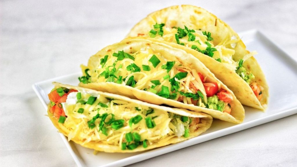 Shrimp Tacos with Homemade Guacamole Sauce (Easy Recipe)